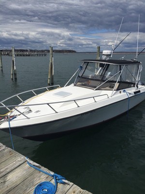 1993 Contender 35 Side Console with two 2010 300HP Yamaha Outboards