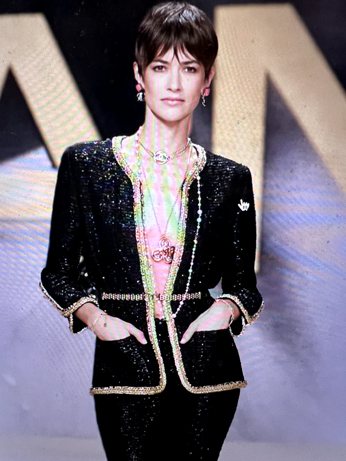 超希少✨CHANEL ジャケット　金ボタン Vintage 1980's Chanel Gold Chain Bomber Jacket | eBay