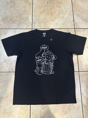 KAWS Uniqlo Sesame Street Group T-Shirt Size Large Black & White Cookie Monster