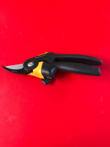 Fiskar's P551 PowerGear2 Bypass Pruner, FREE SHIPPING