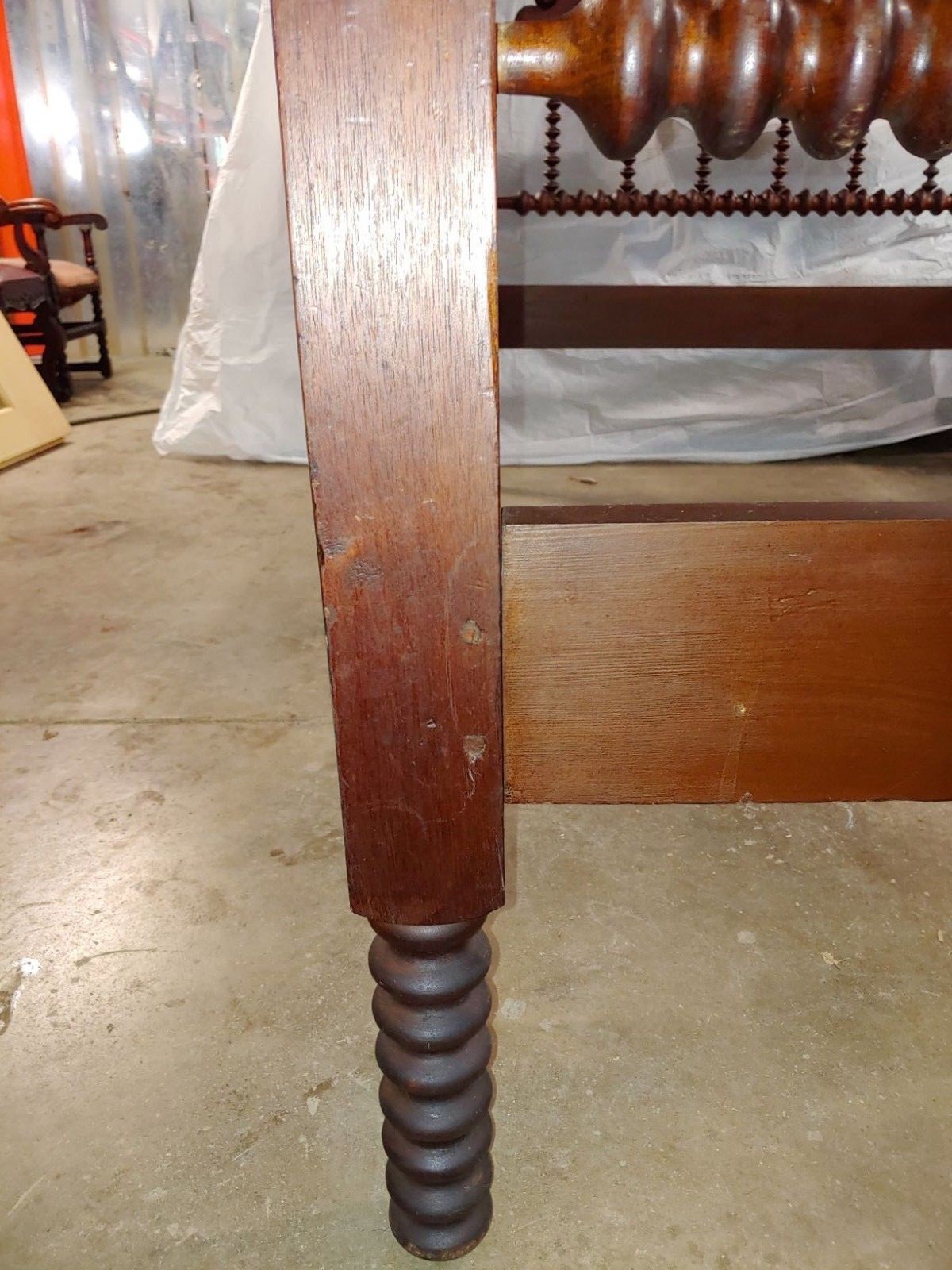 19th Century Jenny Lind 4-Poster Spindle Bed