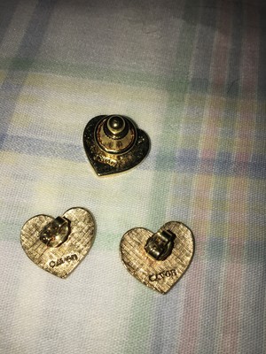 Vintage Brooch Pin & Earrings Set signed Avon, Heart shaped US Flag Goldtone