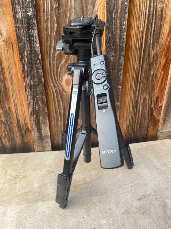 Sony Tripod VCT-50AV Handycam Tripod with Remote for Camcord
