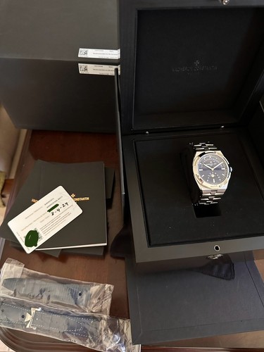 Pre-owned Vacheron Constantin 2024  Overseas Moonphase Retrograde Date