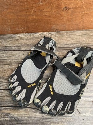 Vibram Fivefingers Speed Black White 