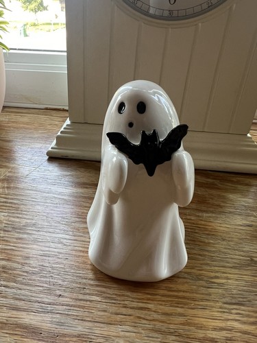 Target 2024 Hyde & EEK! 4.5” Ceramic Ghost W/ Bat Halloween