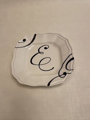 Brother Sister Design Studio Monogram Initial 8-1/2'' x 8-1/2'' Plate Letter E New