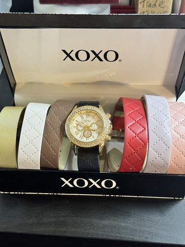 xoxo時計 Amazon.com: XOXO Women's Silver-Tone Analog Watch with