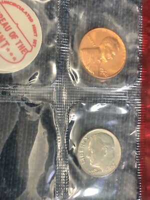1968 D UNCIRCULATED DIME AND PENNY IN CELLO