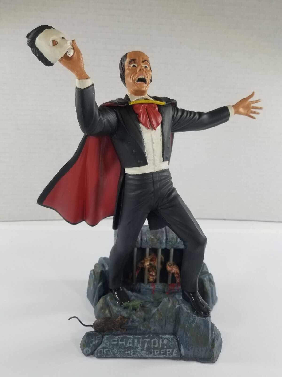 AURORA 1963 MODEL KIT PHANTOM OF THE OPERA BUILT AND HAND AURORA 1963 MODEL KIT PHANTOM OF THE OPERA BUILT AND HAND