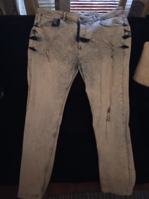 Jeanius Akademiks Mens Highway Jeans Size 38x30 Distressed Whitewash 