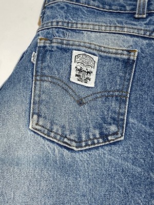 white tag levis jeans