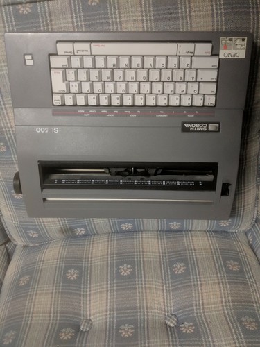Smith Corona SL 500 Electric Portable Typewriter with Cover