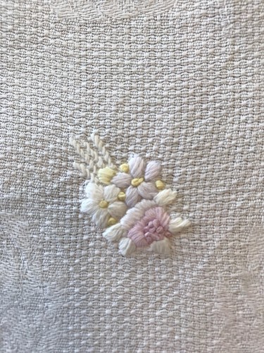 Vintage Embroidered Hand Towel, White, Floral, Lace Trim, Farmhouse,  21 x 33