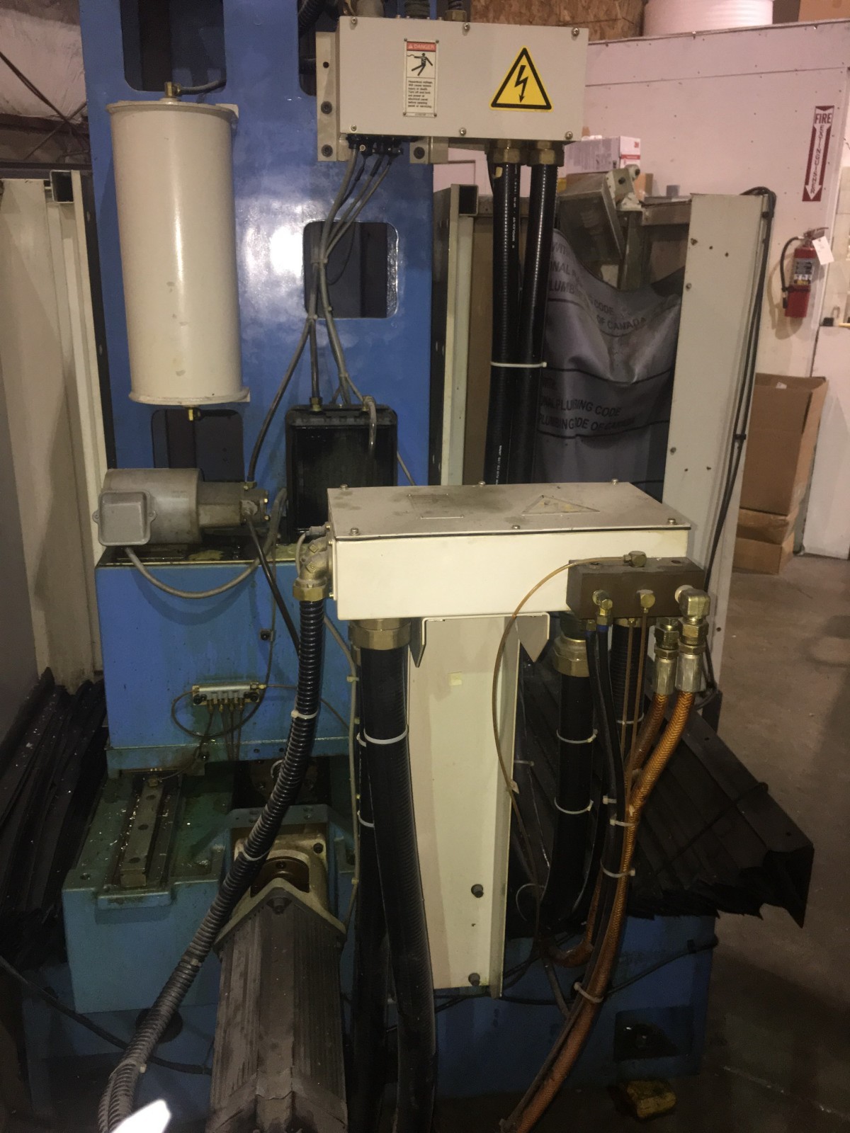 Mazak VTC-41 CNC Vertical Milling Machine Machining Center