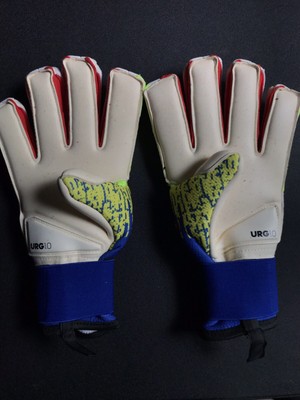 adidas goalkeeper gloves size 7