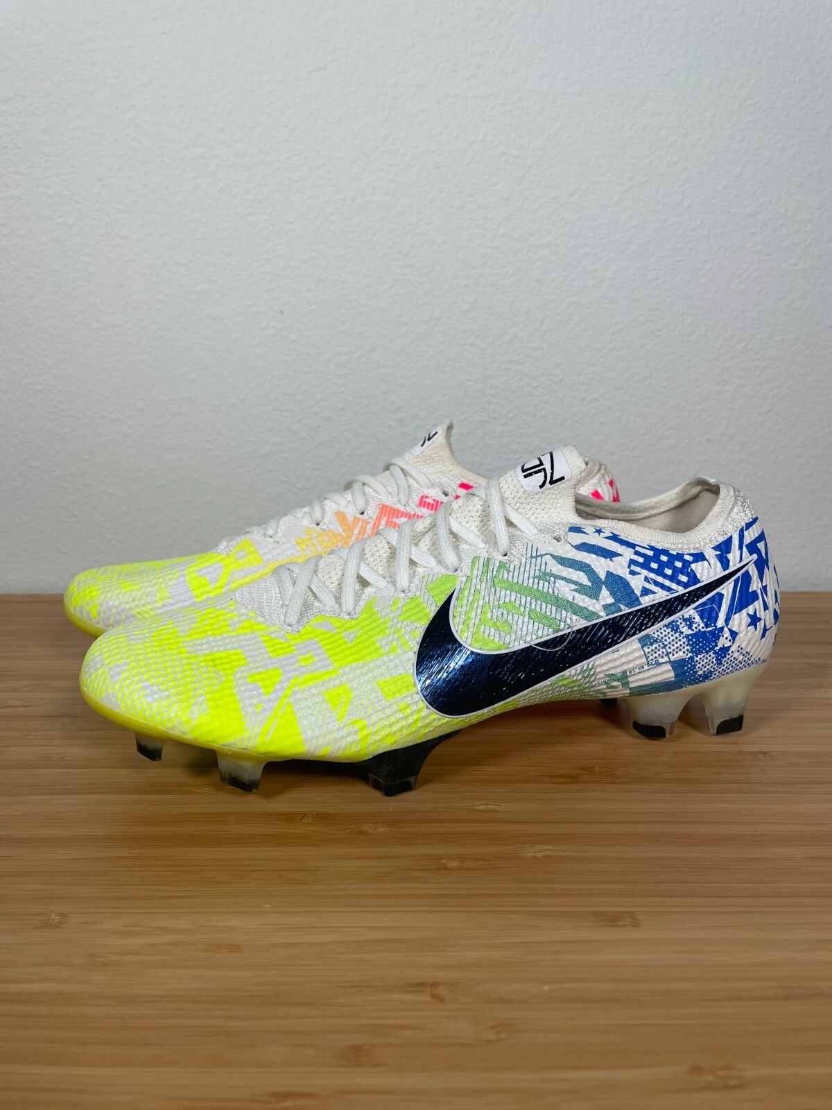 Nike Mercurial Vapor 13 Elite FG Soccer Cleats NJR Jogo Nike Mercurial Vapor 13 Elite FG Soccer Cleats NJR Jogo