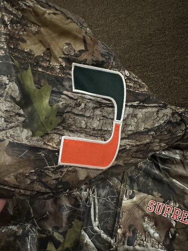 SUPREME SUPREME MITCHELL & NESS NCAA HOODED STADIUM JACKET (SIZE MEDIUM) CONFIRMED ORDER