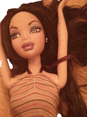 Barbie My Scene Spring Break Nolee Black Hair Mattel 1999 For Christmas Season..