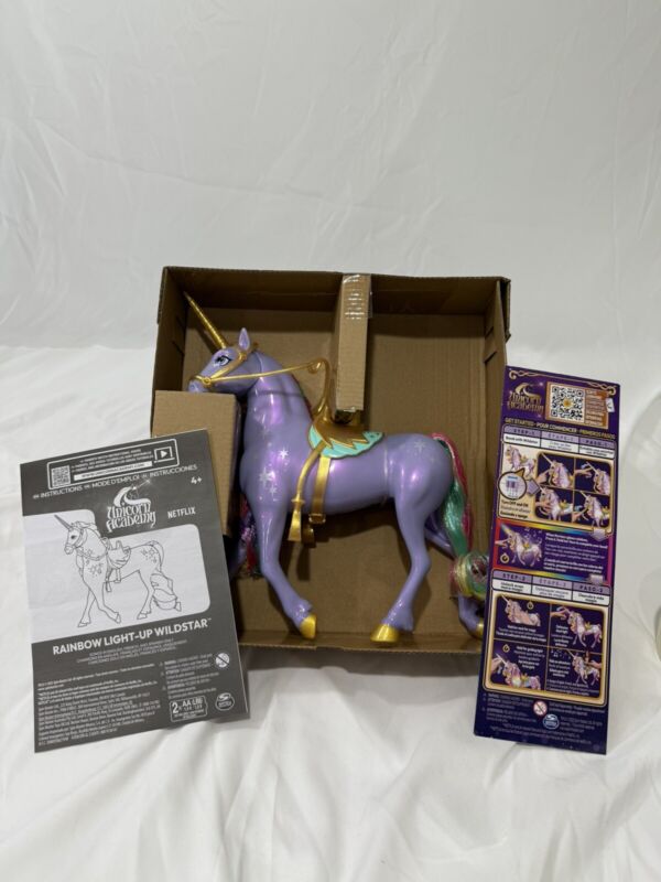Unicorn Academy, Interactive Rainbow Light-up Wildstar Unicorn Toy With Lights