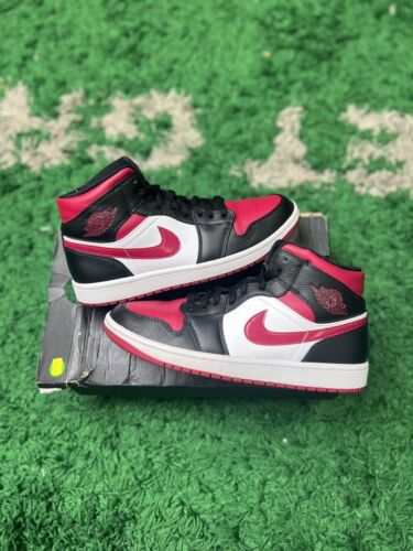 Nike Air Jordan 1 Mid Bred Toe size 8.5 554724-066 OG I Nike Air Jordan 1 Mid Bred Toe size 8.5 554724-066 OG I