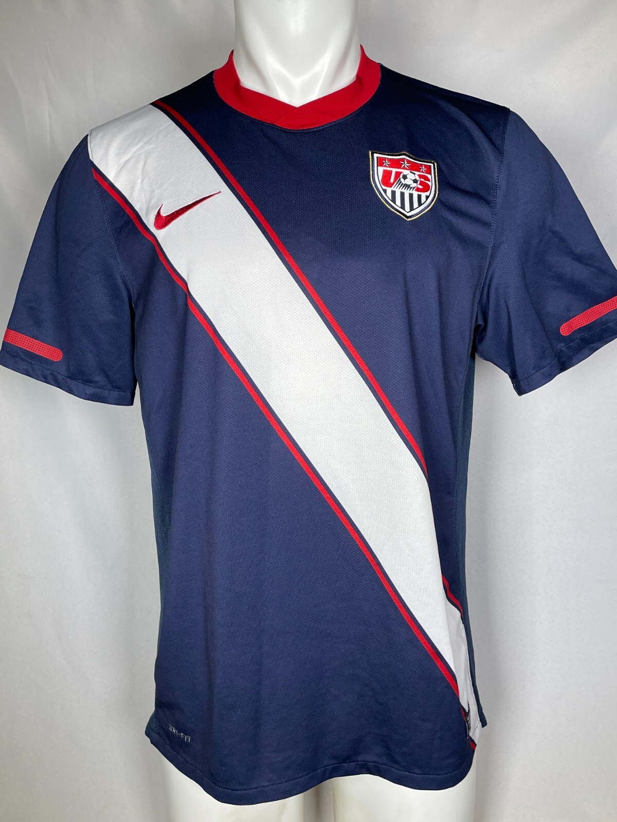 2010 2011 日本代表ユニフォーム　アウェイ　３点セット adidas 日本代表 2010 アウェイ レプリカ半袖[W杯2022招致バッチ