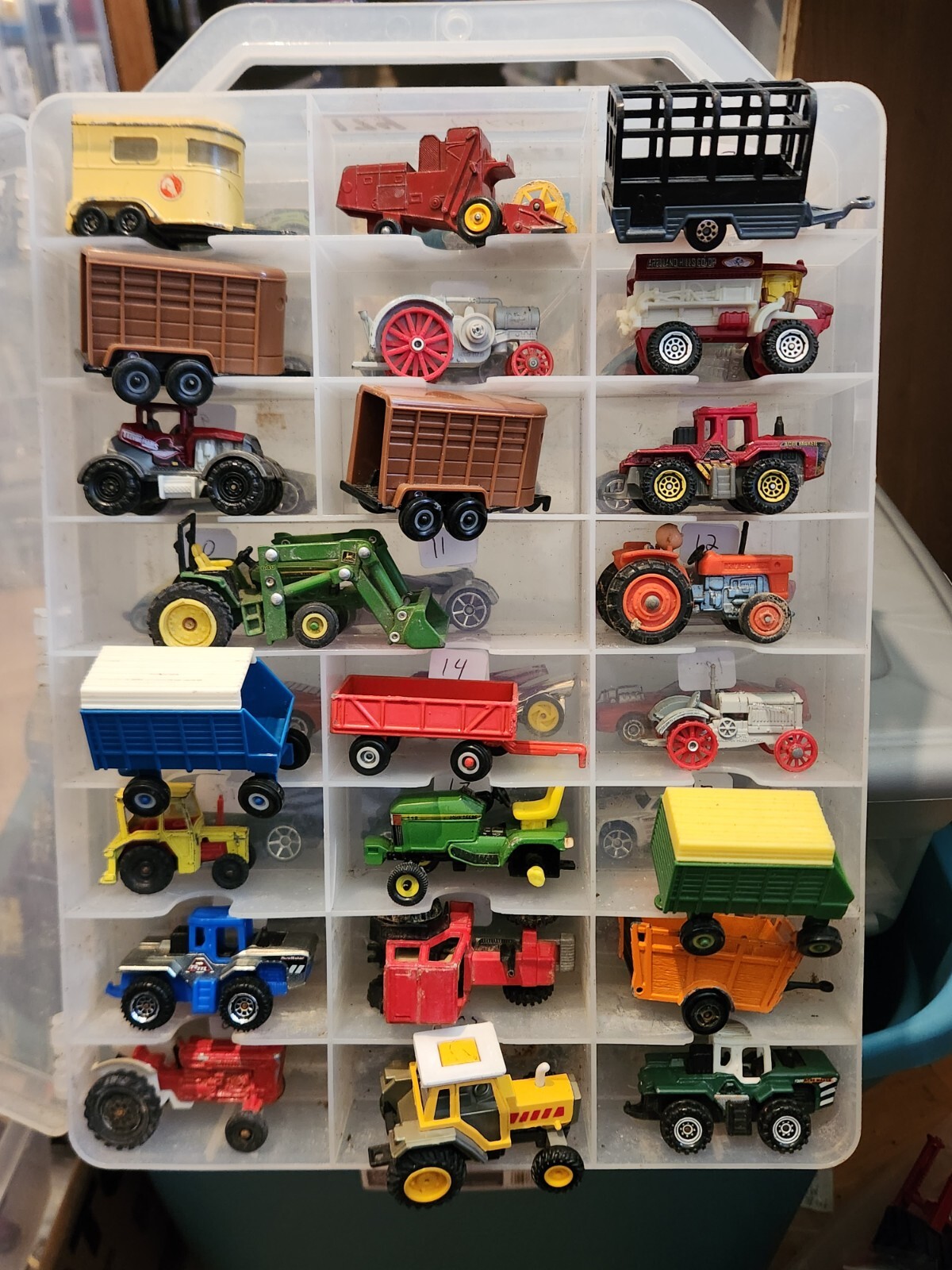 hot wheels/matchbox/ertl FARM (case #174) equipment tractor trailer lawn morer