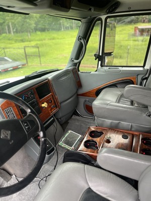 image 7 of interior