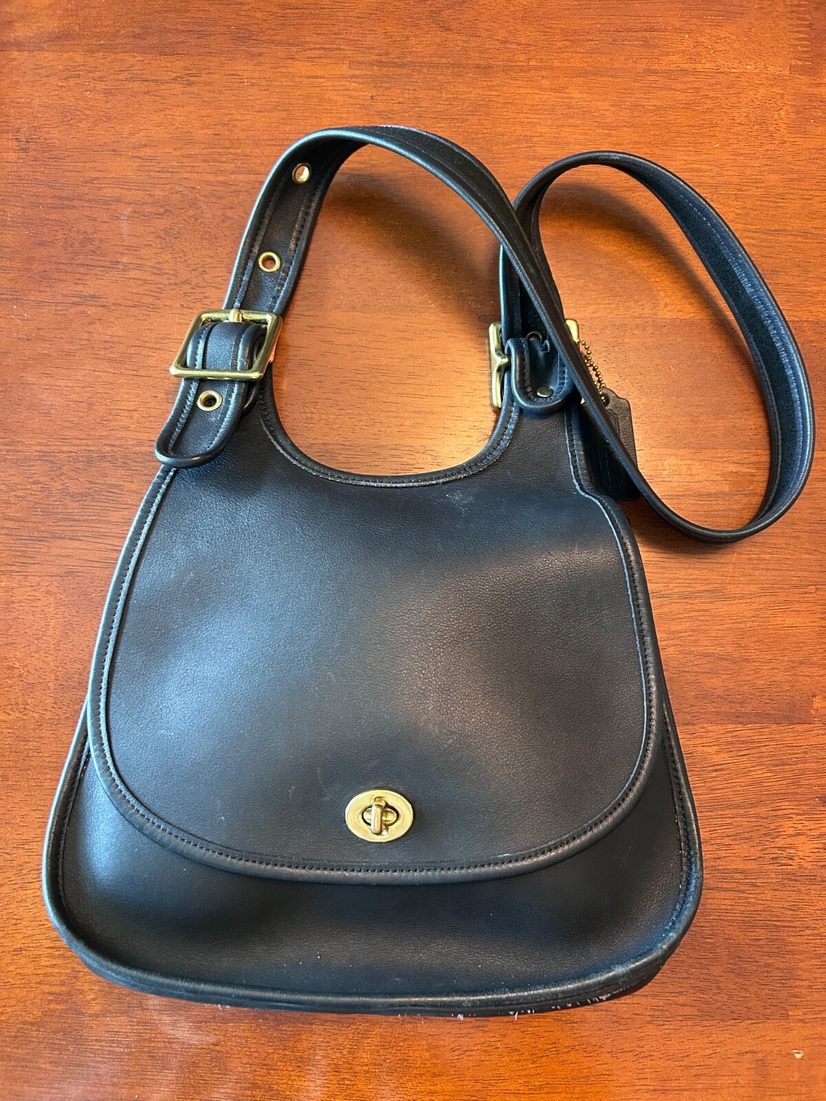 Vintage Coach Crescent Saddle Bag 2002 Y2K black roomy