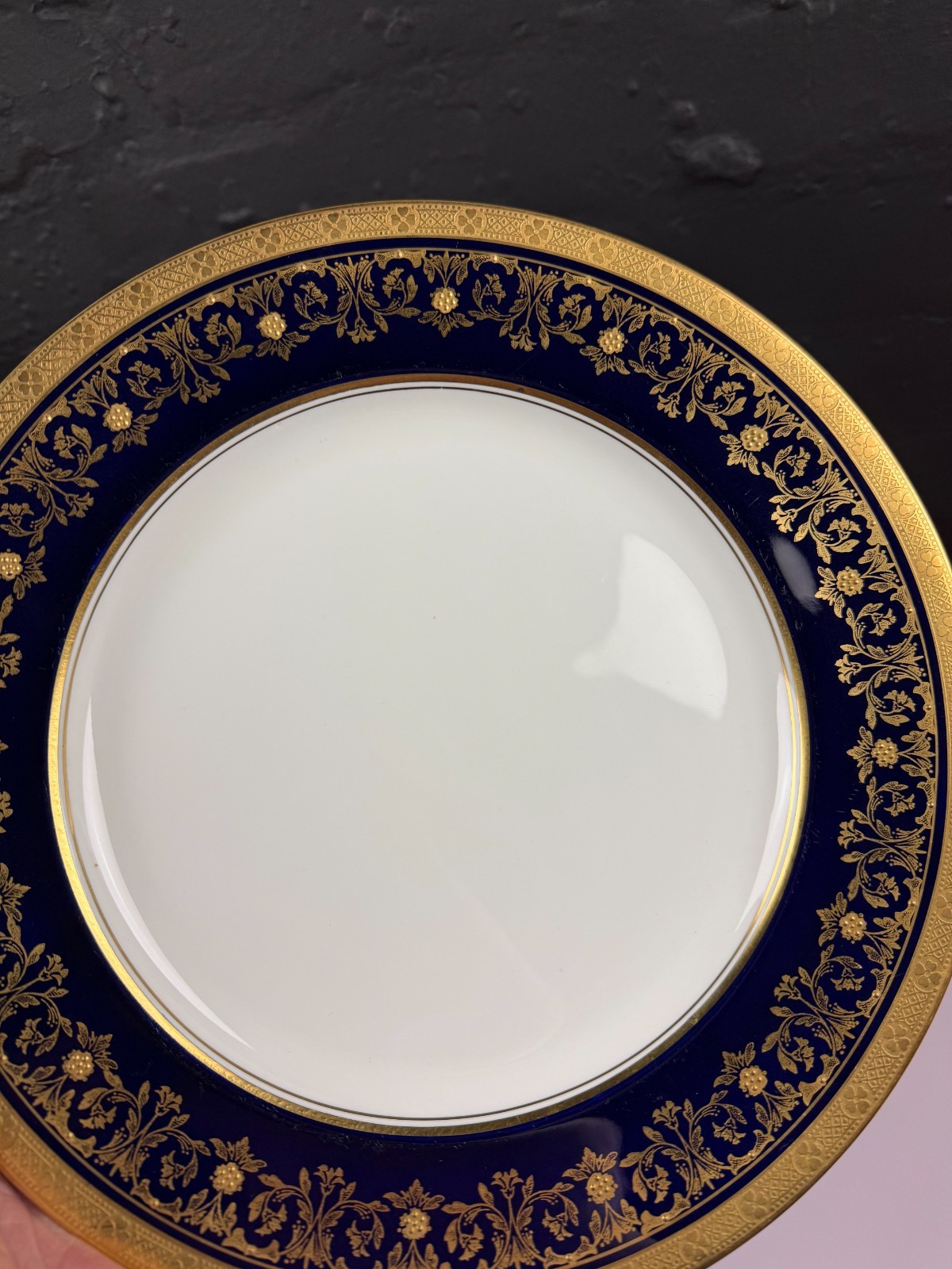 Aynsley Bone China Vintage 7023 Cobalt Blue Gold Gilt Dinner Plate 27 cm Wide