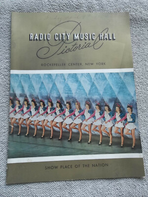 1954 RADIO CITY MUSIC HALL PICTORIAL Show Place of the Nation Rockefeller Center