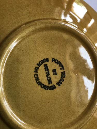 Metlox Poppy Trail Made In California Gravy Boat With Attached Plate Gold Green