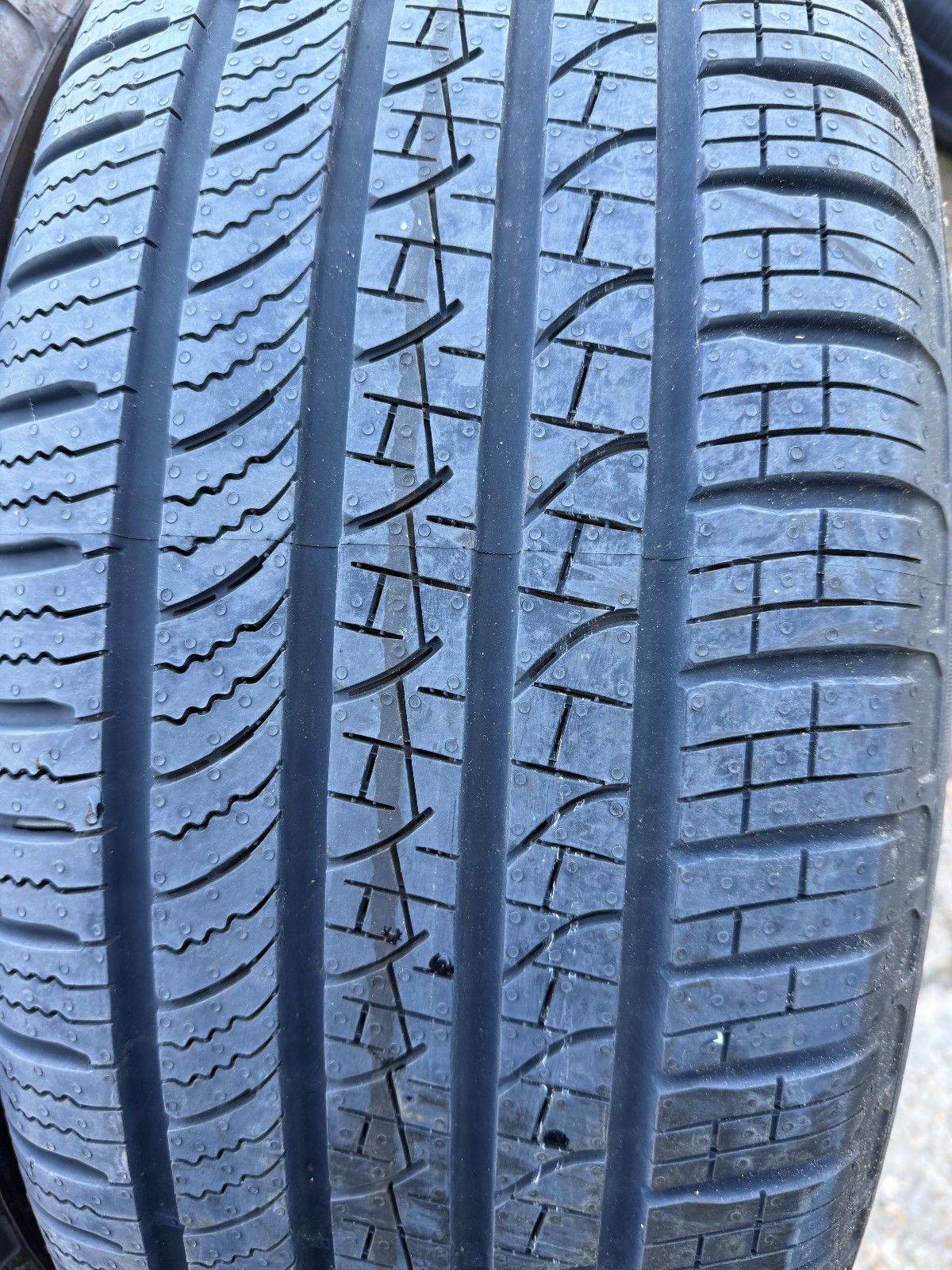 New 255 60 20 Pirelli Scorpion Zero, All season, LR x1 Tyre (F1_tyres) YD279