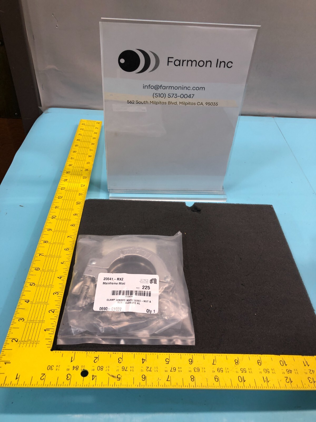 AMAT 0690-01037 Clamp Hinged NW50 Wing-NUT & SCR-CLOSURE AL, 174294