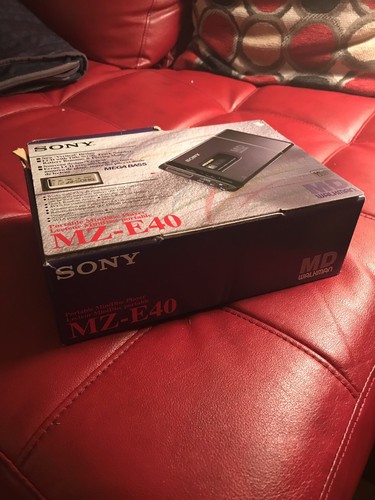 SONY MDS-JE320 HOME RECORDING MINI DISC DECK W/ SONY MZ-E40 -BUNDLE -USED IN BOX