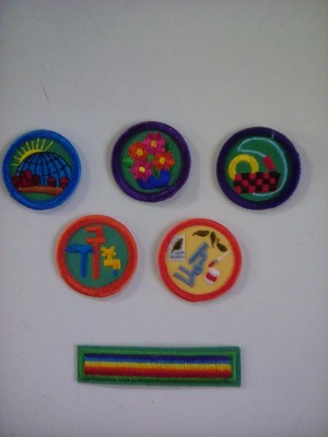 New Lot of 6 Girl Scout Patches 1989 Ms Fix It, The World in My Community. C