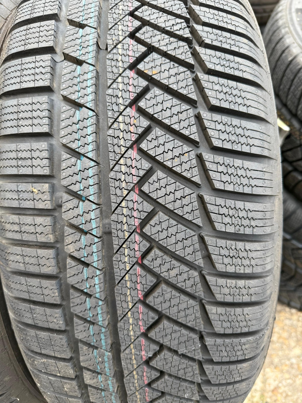New 255 55 18 Continental, Winter, XL, M+S, 105T, x1 Tyre (F1_tyres) YD138