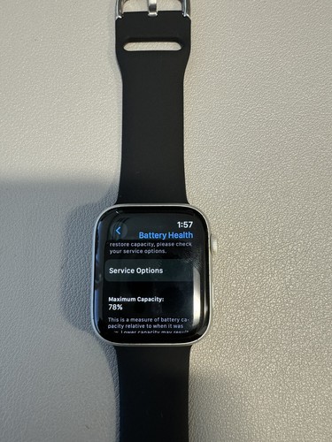 Apple Watch Series 5 44mm (GPS + Cellular) Aluminum Case Apple Watch Series 5 44mm (GPS + Cellular) Aluminum Case