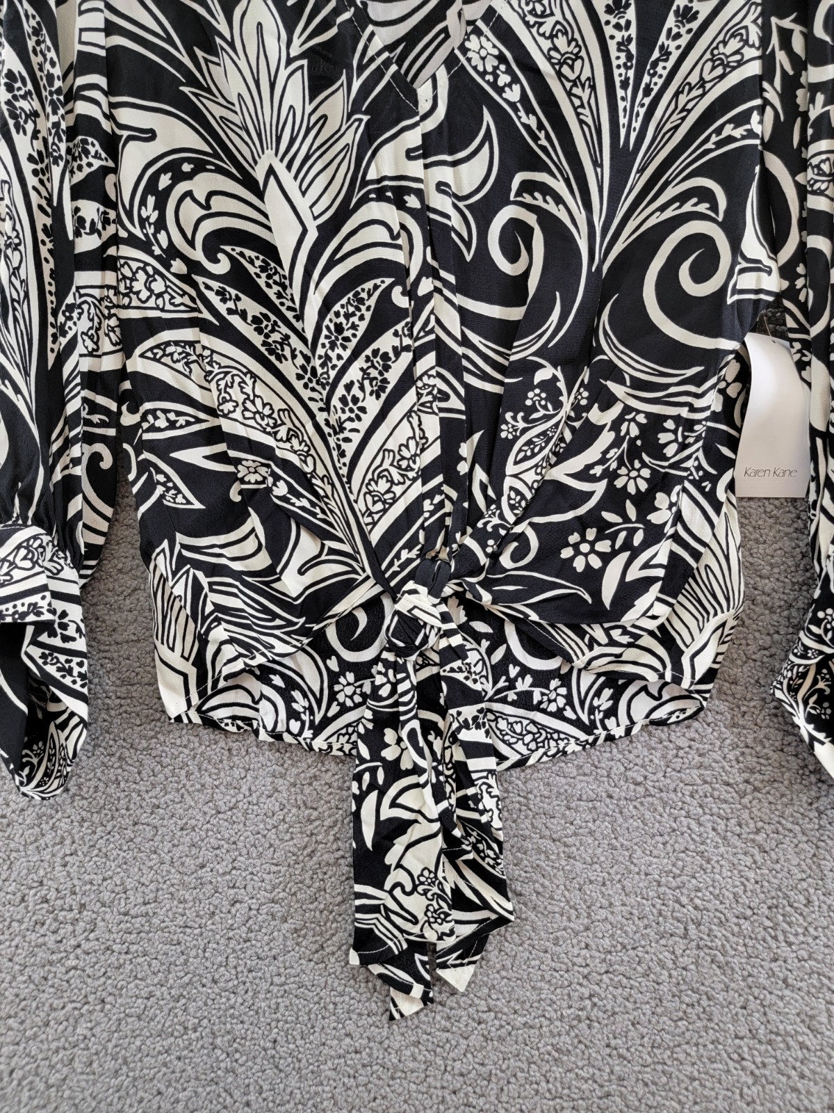 Karen Kane Printed Blouson Sleeve Blouse Women's S Black Pullover Style - Picture 3 of 16