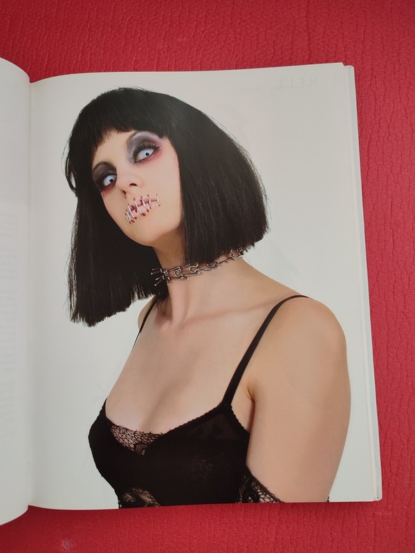 Help Hell Enters Life Permanenty Thomas Van De Scheck Curiosa Ã©Rotique