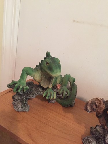 Two Lizard Statues Green And Brown