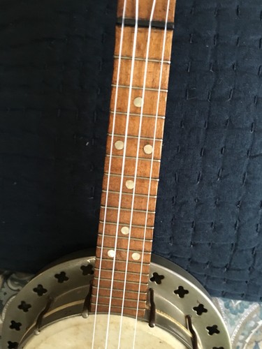 ANTIQUE MAXITONE BANJO UKE 1920S WITH RESONATOR UKULELE BANJOLELE