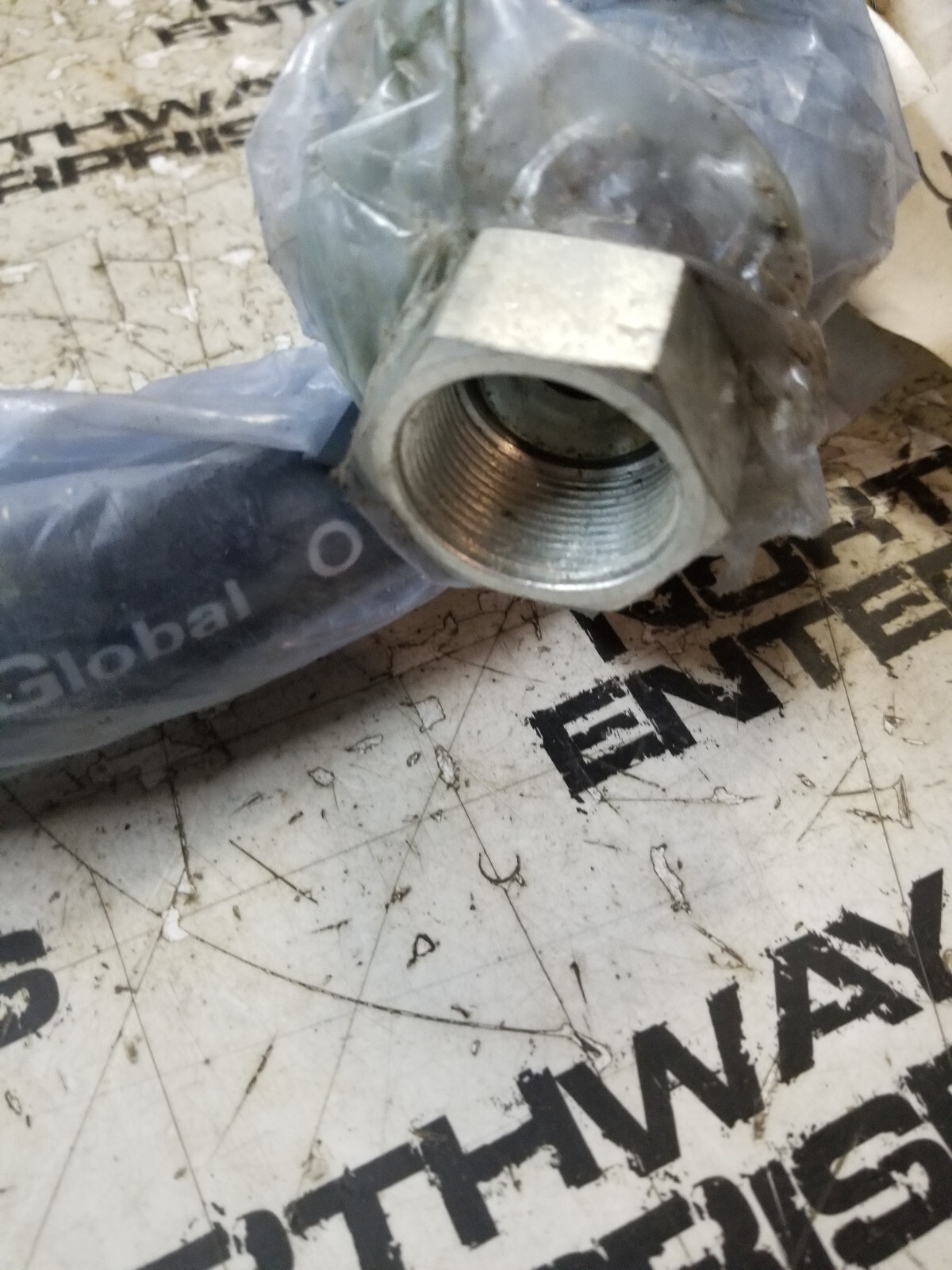 3864036 CUMMINS FLEXIBLE HOSE QSB 6.7 - Picture 3 of 6