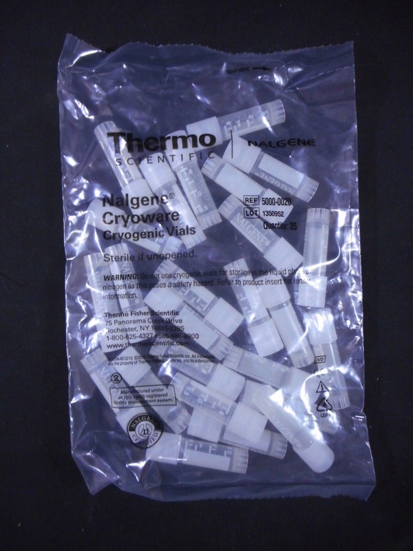 THERMO SCIENTIFIC Nalgene Long-Term Storage Cryogenic Tubes 50000020 (25/pk)