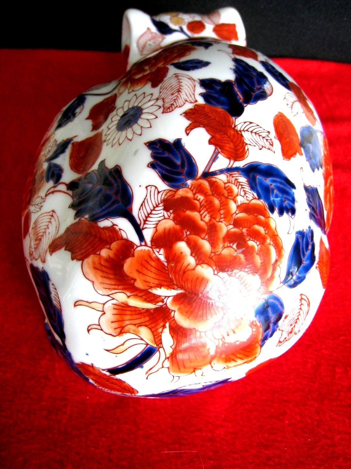 Imari Porcelain Cat....Large 12