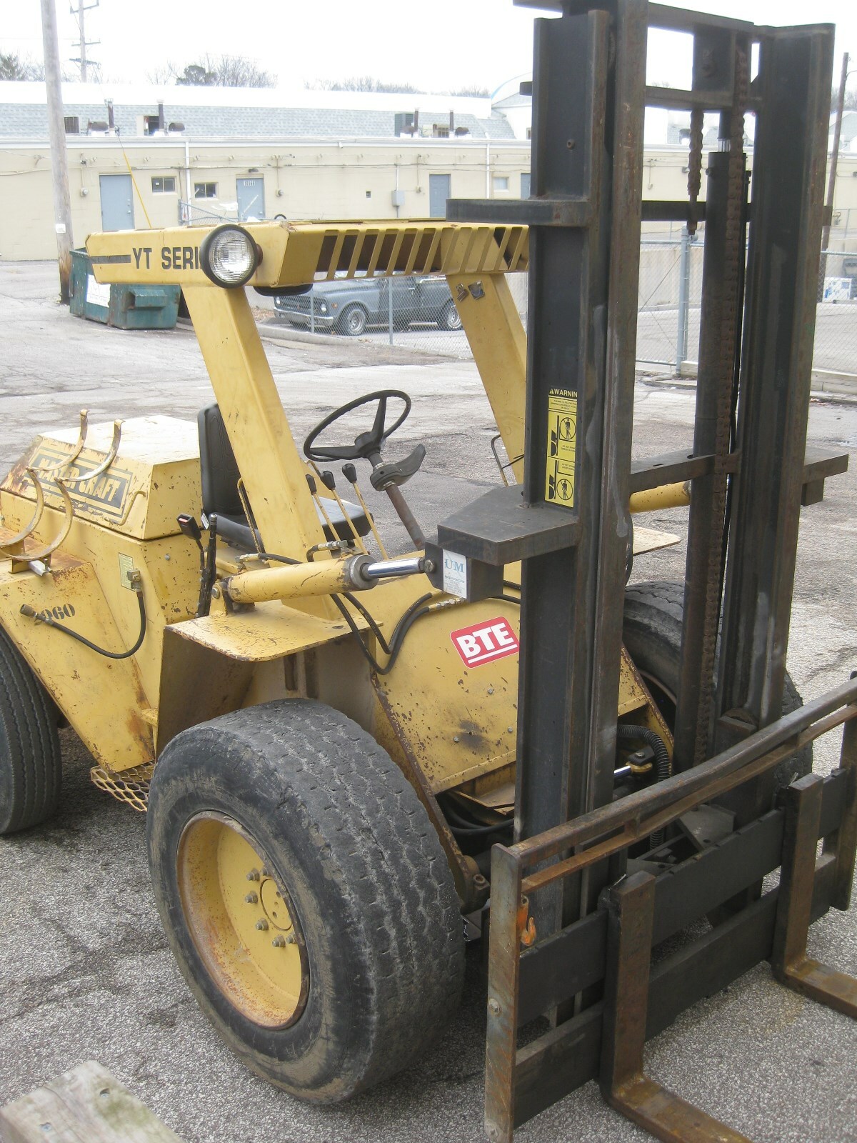 ALL-TERRAIN OUTDOOR FORKLIFT - MASTERCRAFT - 6 FOOT FORKS INCLUDED!