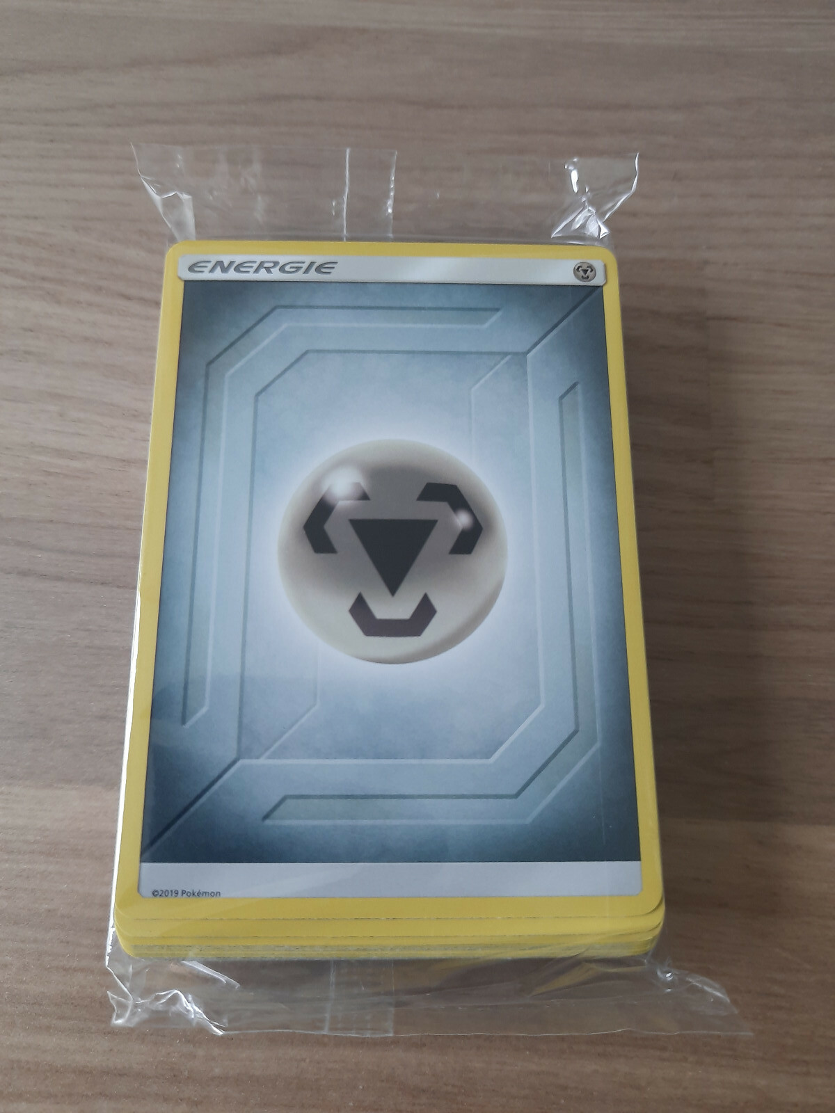 45 Pokemon TCG Energiekarten Deutsch OVP aus Verborgenes Schicksal Trainer-Box
