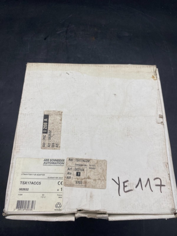 Neu Schneider Automation Tsx17acc5 Utway / Tsx17-20 Adapter