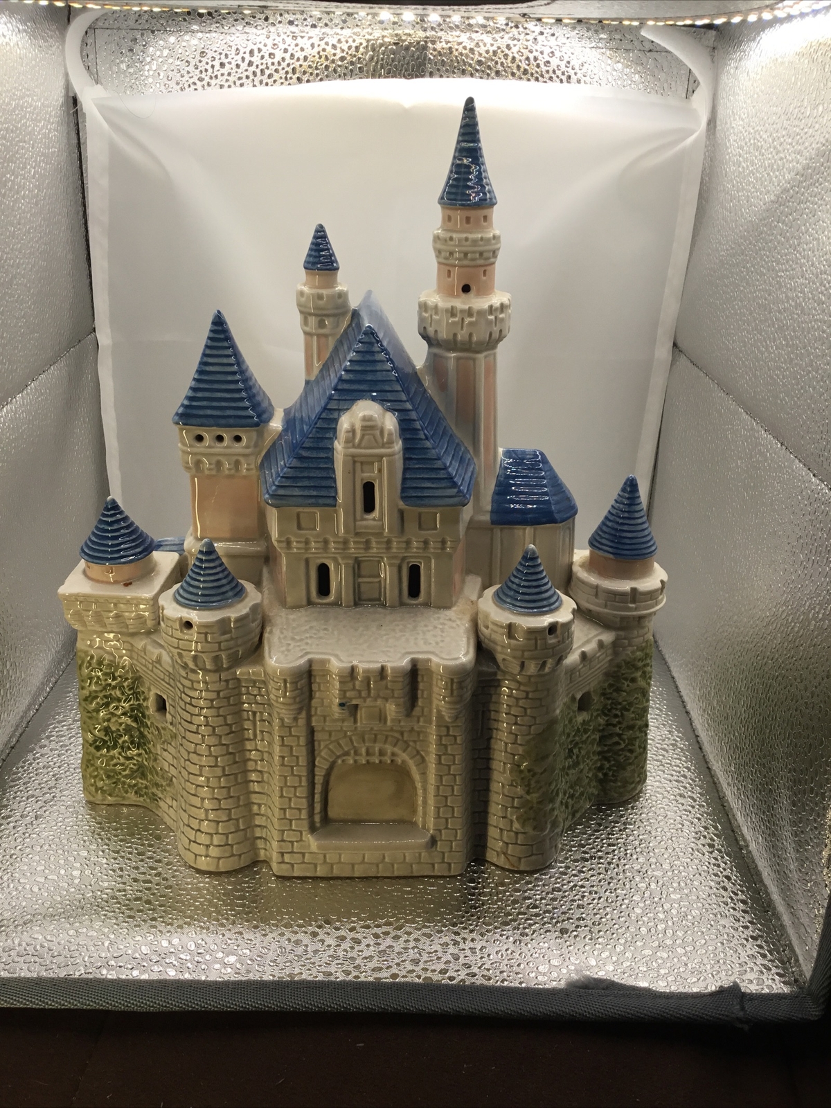 VNTG Cinderella Castle Sears Disney Magic Christmas Village Porcelain Collection