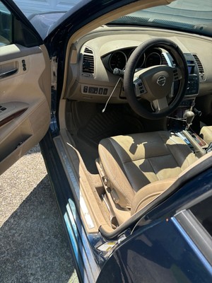image 7 of interior